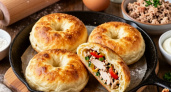 Никаких больше блинов и беляшей. Готовлю пышки с мясом на сметане с яйцом — нежные и очень вкусные