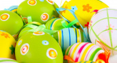 Зачем красят яйца на Пасху и как украсить пасхальный стол?