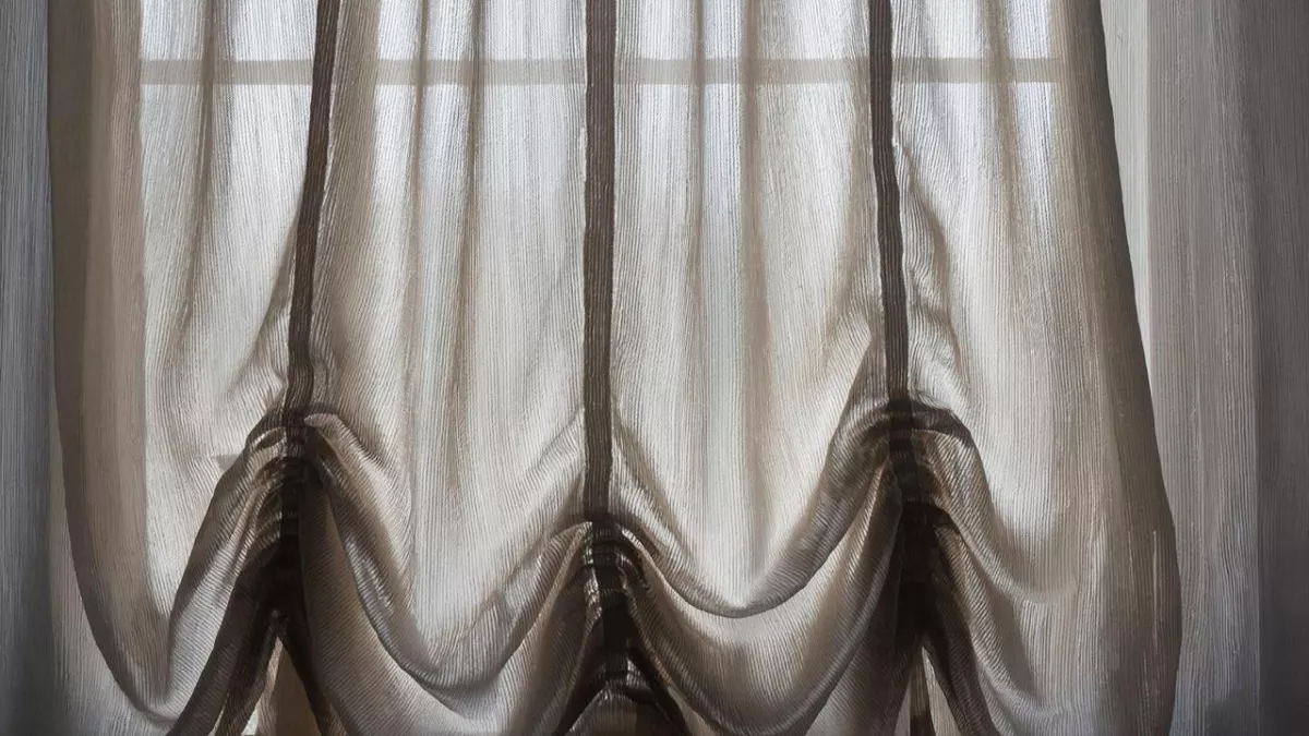 Интерьер сразу же стареет на 20 лет: шторы, которые дизайнеры больше не используют