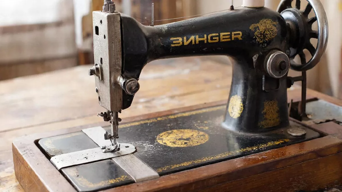 Швейная машинка «Зингер»: куда же деть, как восстановить или сделать стол