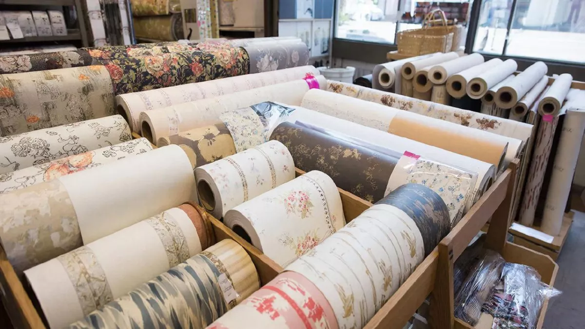 Какие же обои поклеить в спальне? 5 идей для вдохновения от дизайнеров