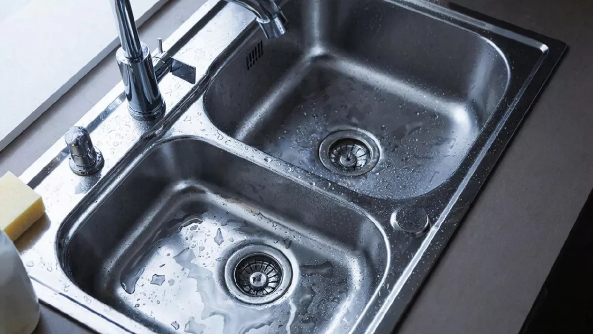 Почему кипяток разрушает трубы: советы сантехников