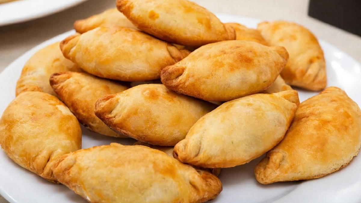 Тесто замешиваю за 1 минуту ложкой, а пирожки — просто объедение, тают во рту: обожаю этот вкусный, постный рецепт