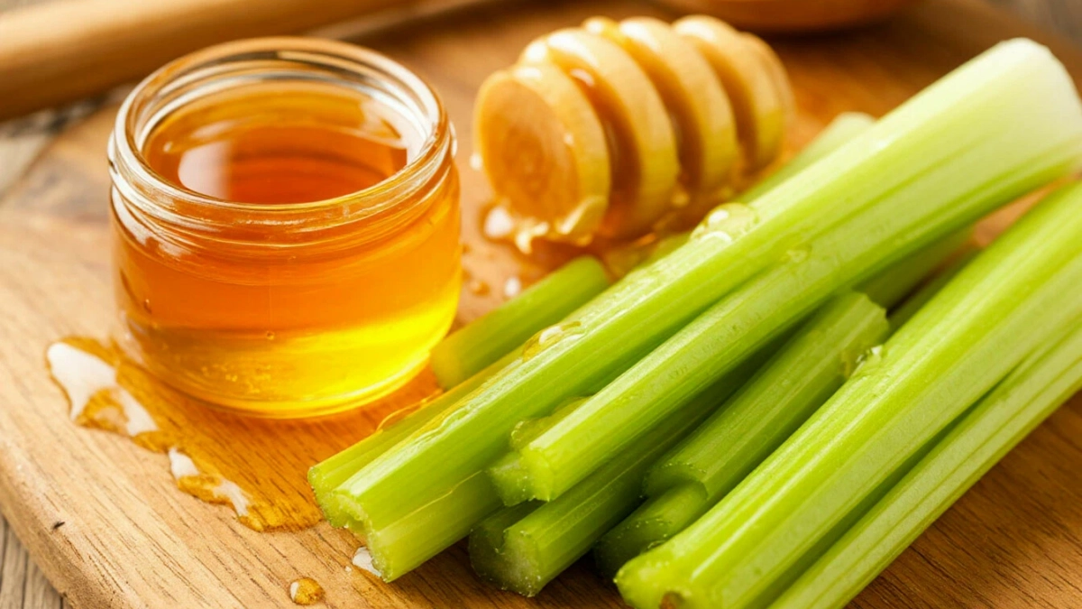 Эксперты Роскачества рассказали о правилах выбора настоящего меда