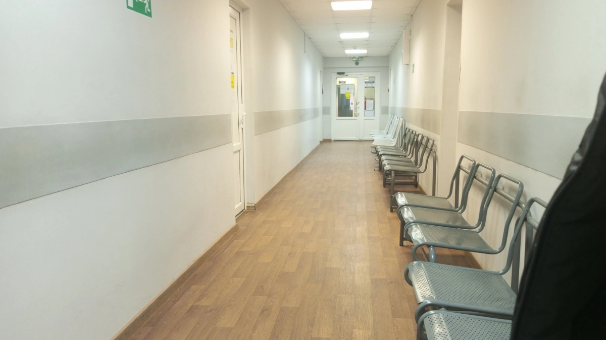 В Волгограде следователи проводят проверку после падения ребенка с крыши многоэтажного дома 