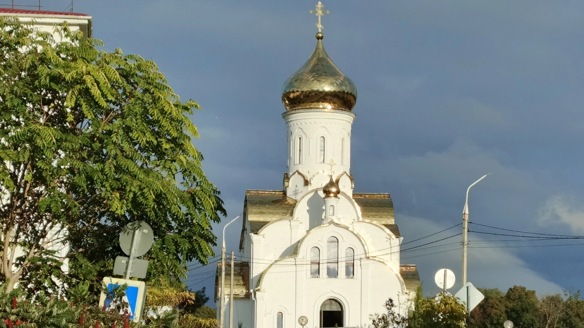 День поминовения усопших Радоница в 2026 году отмечается сегодня 21 апреля